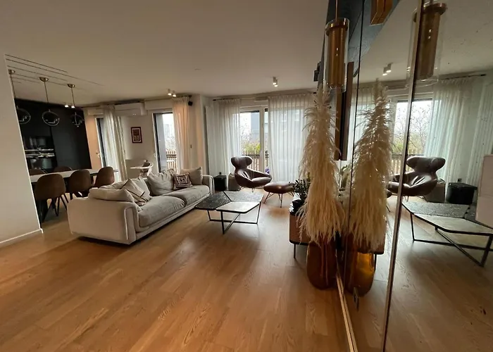 Appartement Luxueux Climatise Avec Terrasse, 6 Couchages - 17Eme Arrondissement De Paris