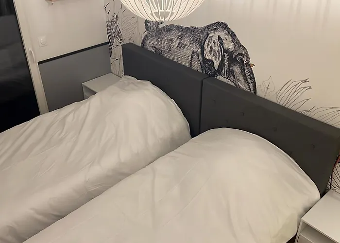 Appartement Luxueux Climatise Avec Terrasse, 6 Couchages - 17Eme Arrondissement De Paris