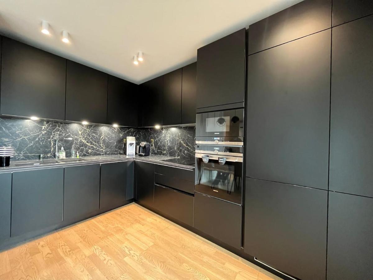 Luxueux Climatise Avec Terrasse, 6 Couchages - 17eme Arrondissement De Paris Apartment Clichy